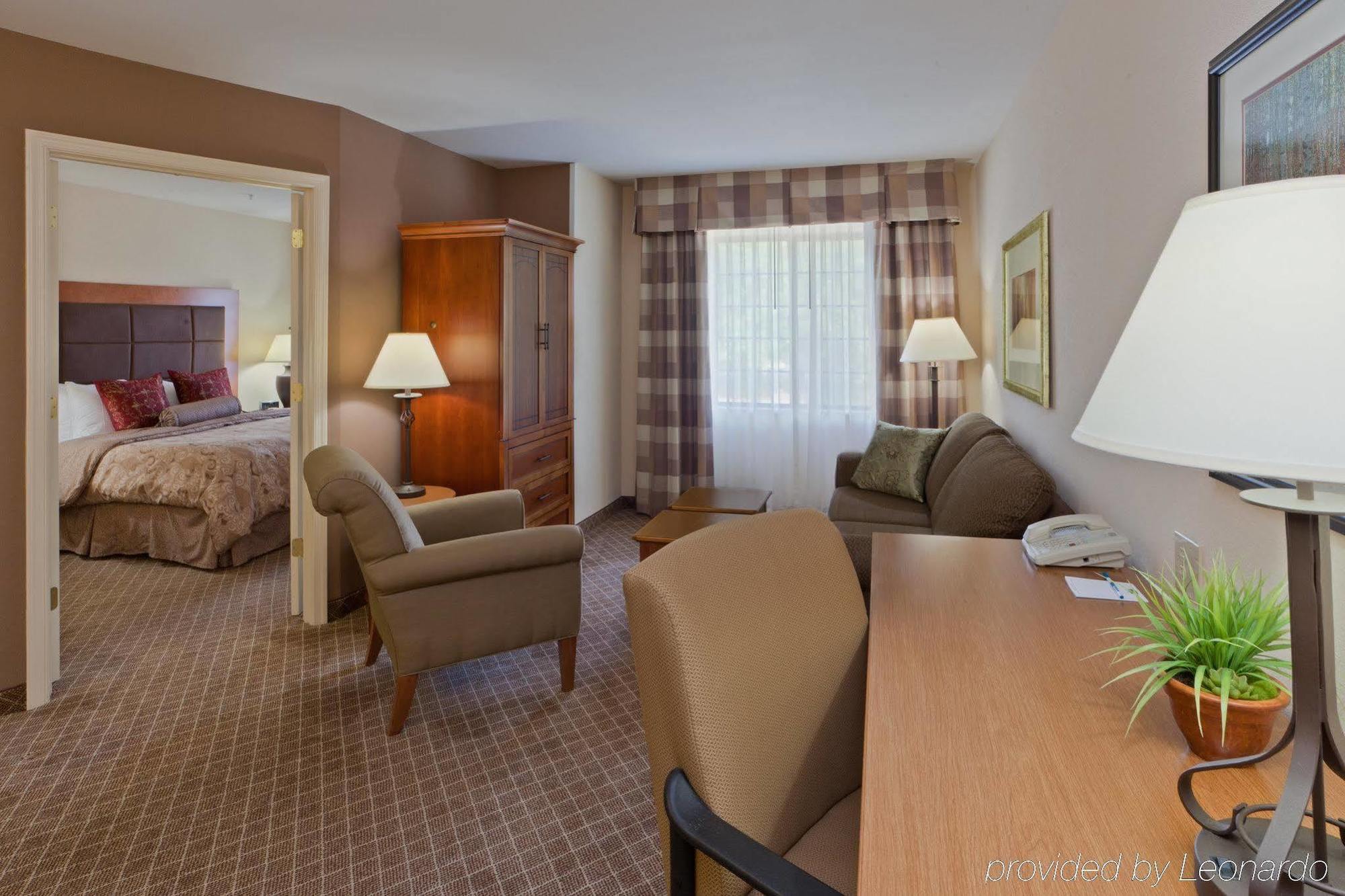 Staybridge Suites Chantilly Dulles Airport By Ihg Room photo